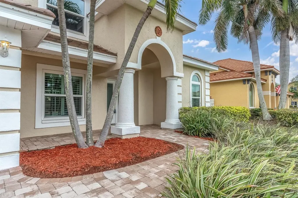 906 Landmark Circle S Tierra Verde FL 33715