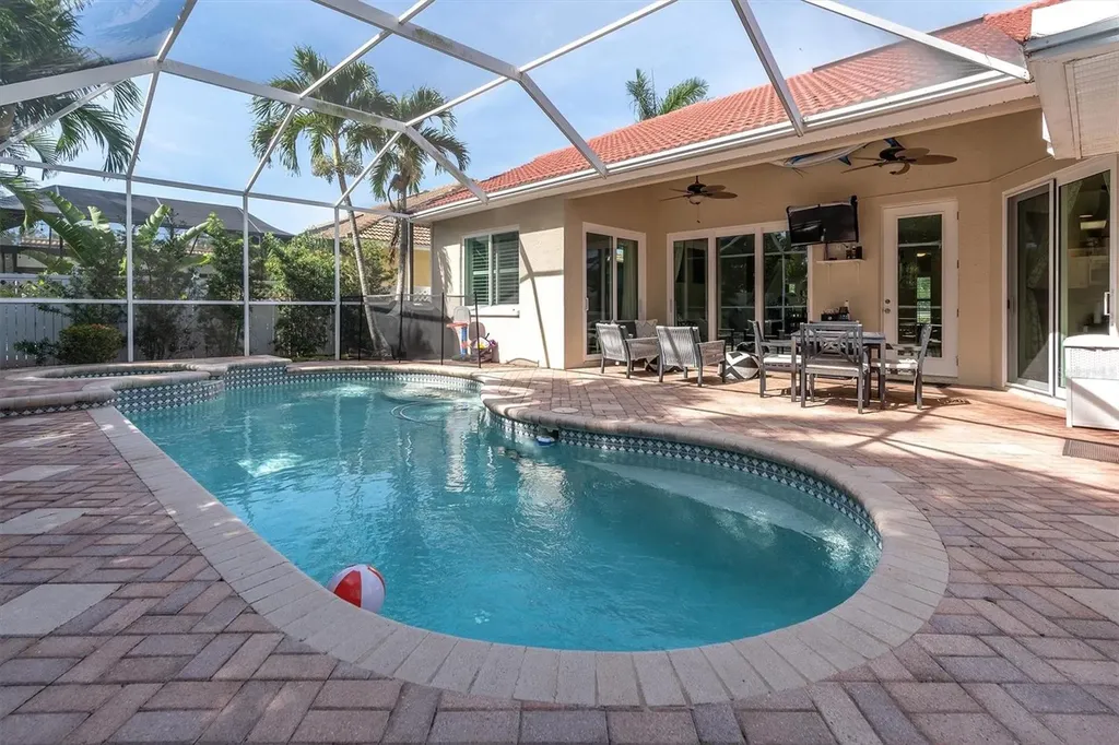 906 Landmark Circle S Tierra Verde FL 33715