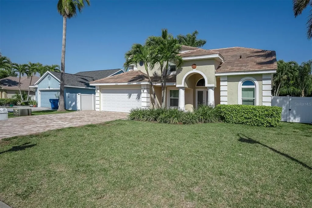 906 Landmark Circle S Tierra Verde FL 33715