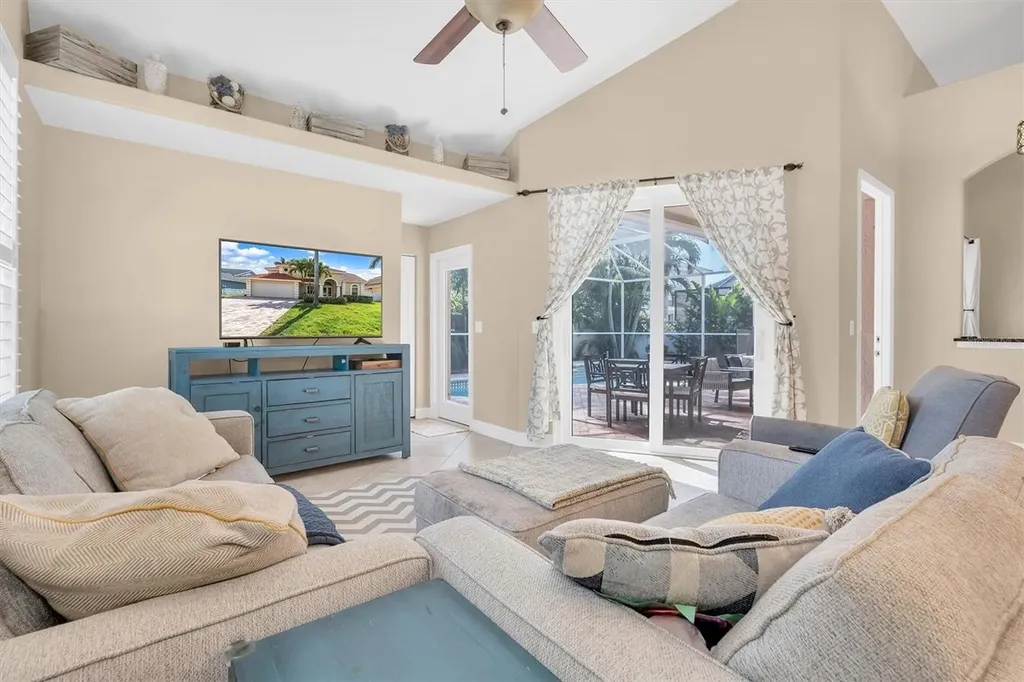 906 Landmark Circle S Tierra Verde FL 33715