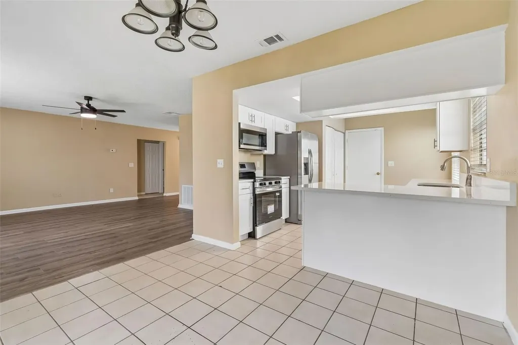 8301 Iberia Place Tampa FL 33637