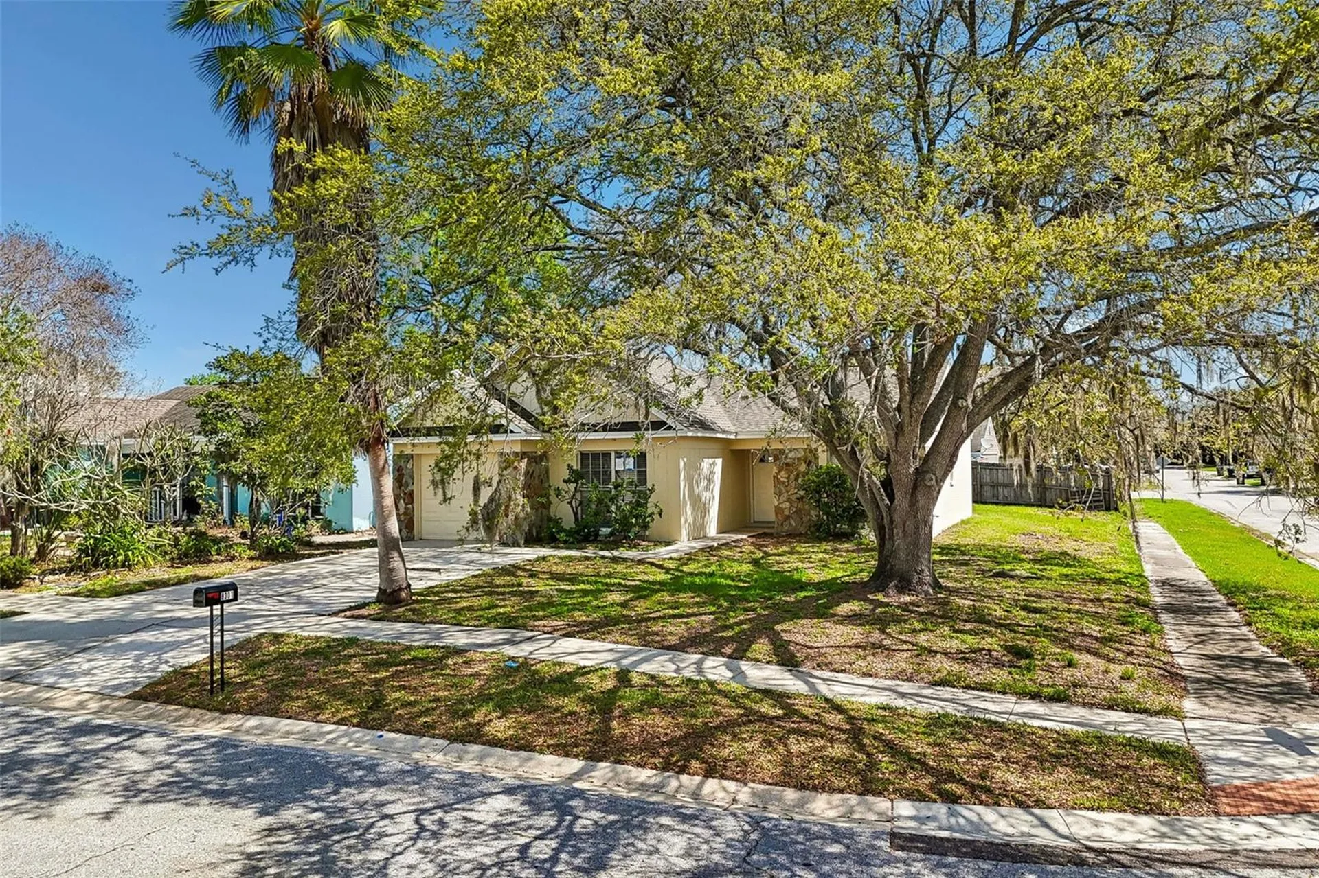 8301 Iberia Place Tampa FL 33637