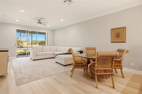 8142 Miramar Way Lakewood Ranch FL 34202