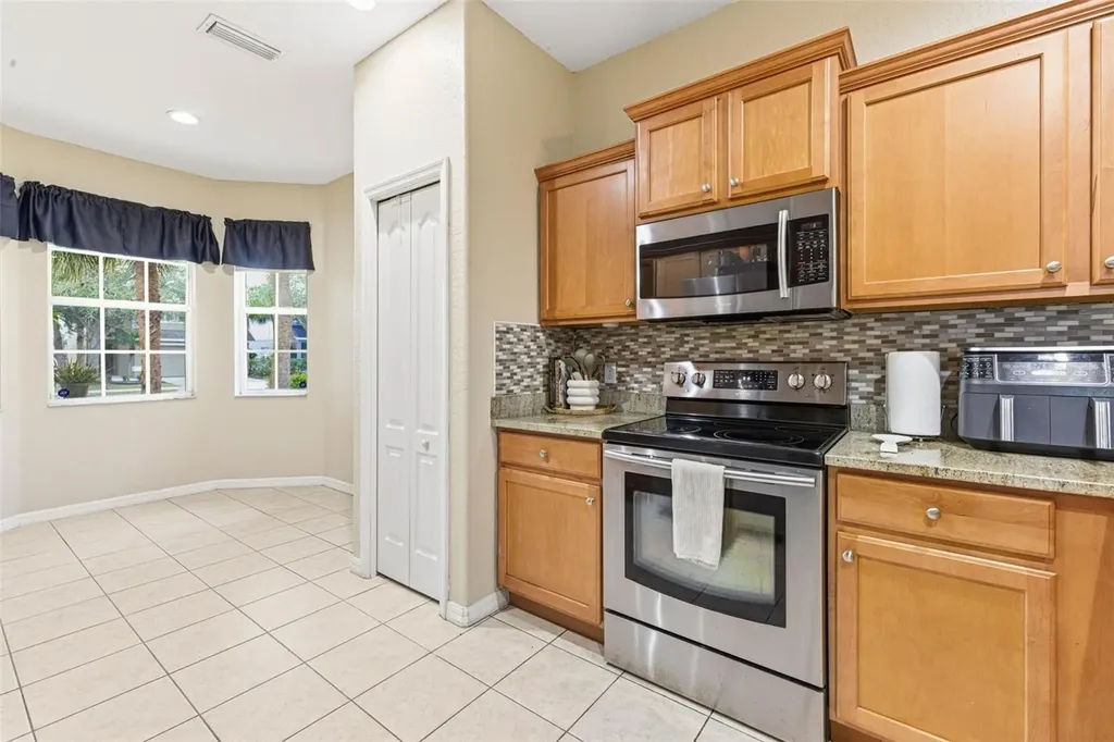 7031 Chatum Light Run Bradenton FL 34212