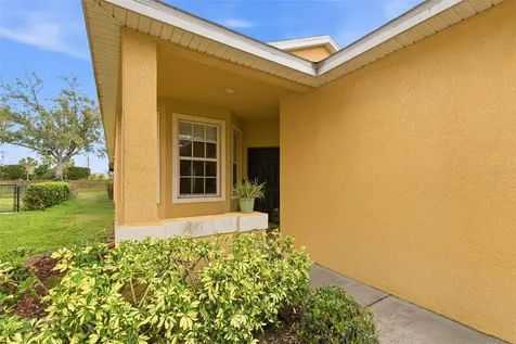 7031 Chatum Light Run Bradenton FL 34212