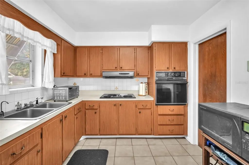 410 SW 71st Avenue Pembroke Pines FL 33023