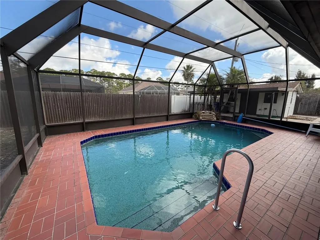 1500 Crest Drive Englewood FL 34223