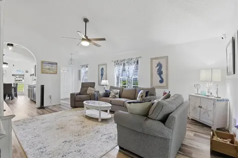 86 Highland Road Tarpon Springs FL 34689