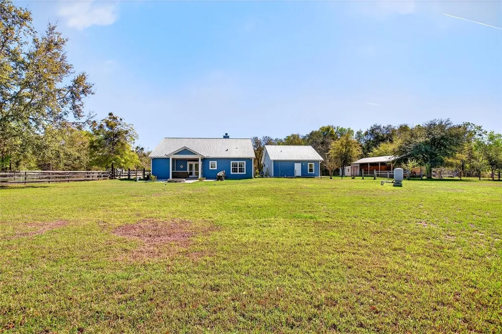 5864 NW State Road 45 Newberry FL 32669