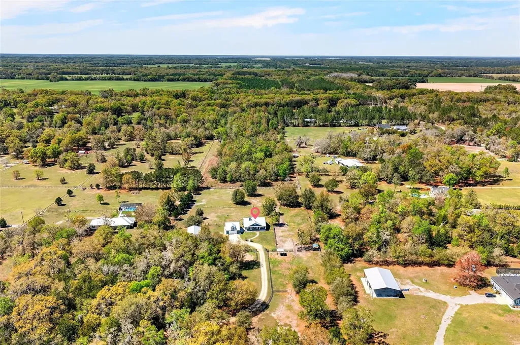 5864 NW State Road 45 Newberry FL 32669