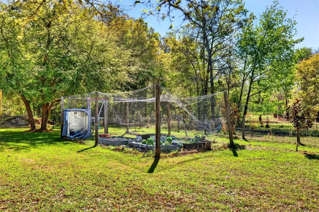 5864 NW State Road 45 Newberry FL 32669