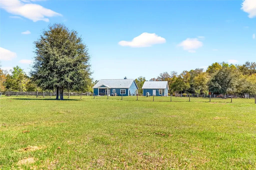 5864 NW State Road 45 Newberry FL 32669