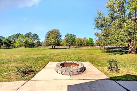 5864 NW State Road 45 Newberry FL 32669
