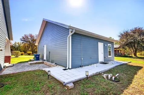 5864 NW State Road 45 Newberry FL 32669