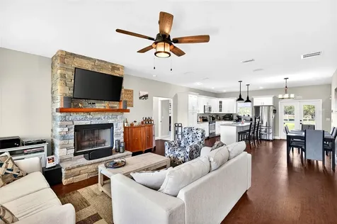 5864 NW State Road 45 Newberry FL 32669