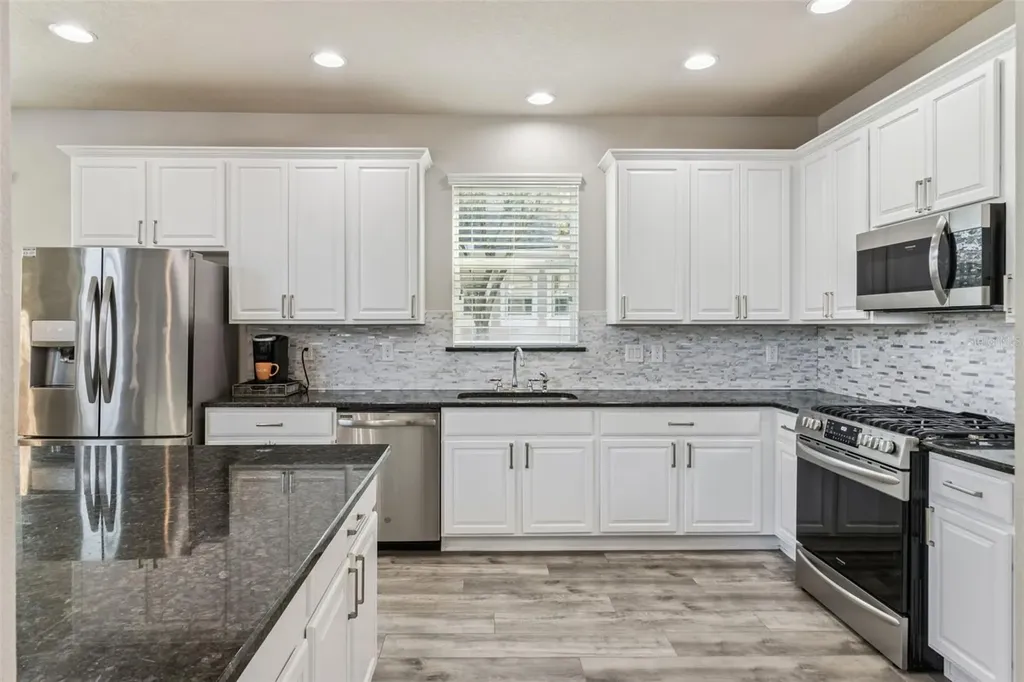 15940 Ternglade Drive Lithia FL 33547