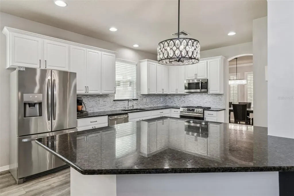 15940 Ternglade Drive Lithia FL 33547