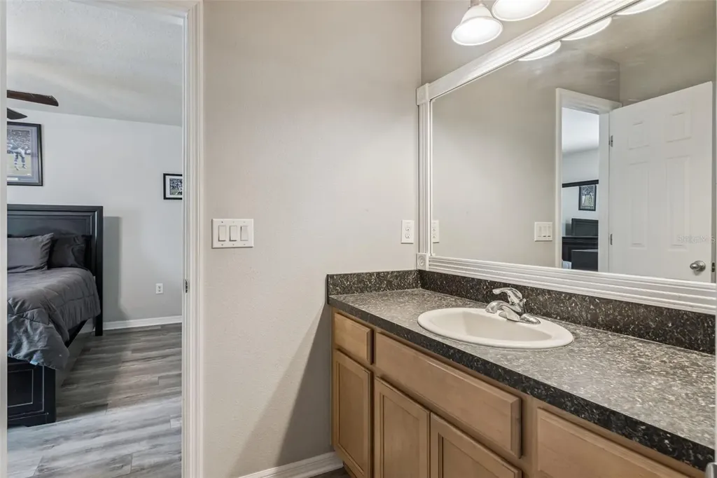 15940 Ternglade Drive Lithia FL 33547