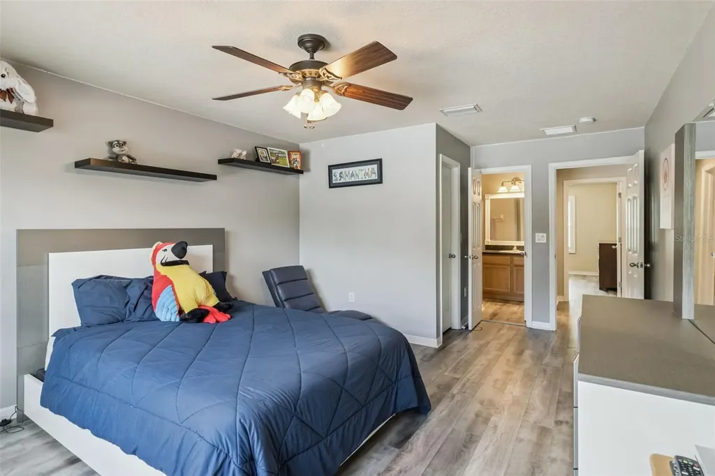 15940 Ternglade Drive Lithia FL 33547