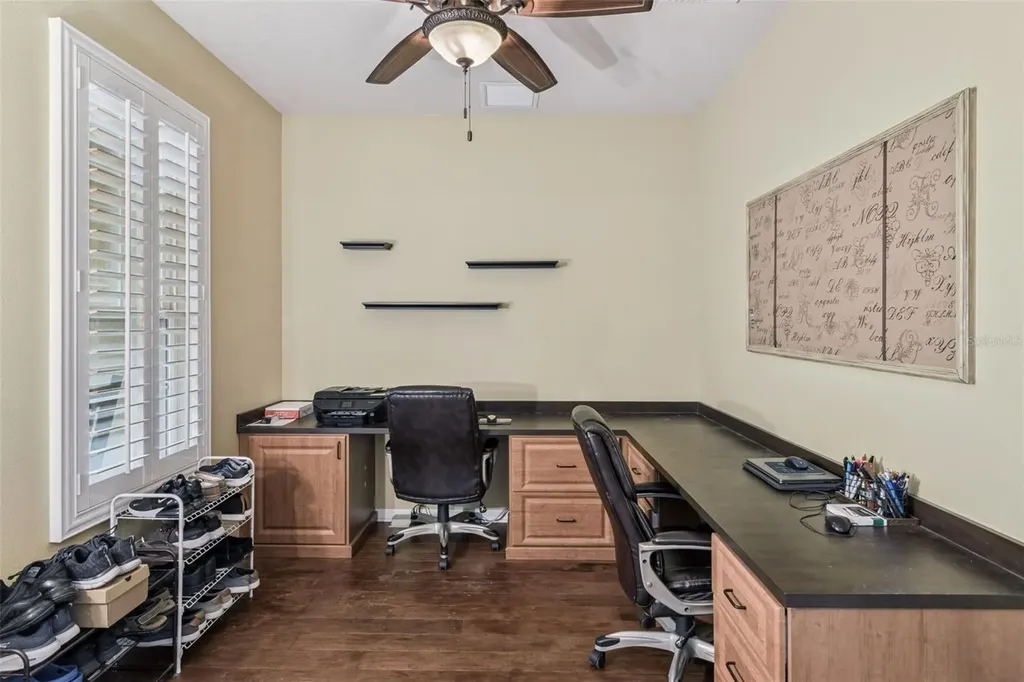 15940 Ternglade Drive Lithia FL 33547