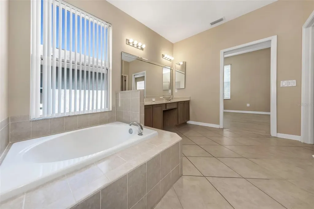 7754 Stoneleigh Drive Land O Lakes FL 34637