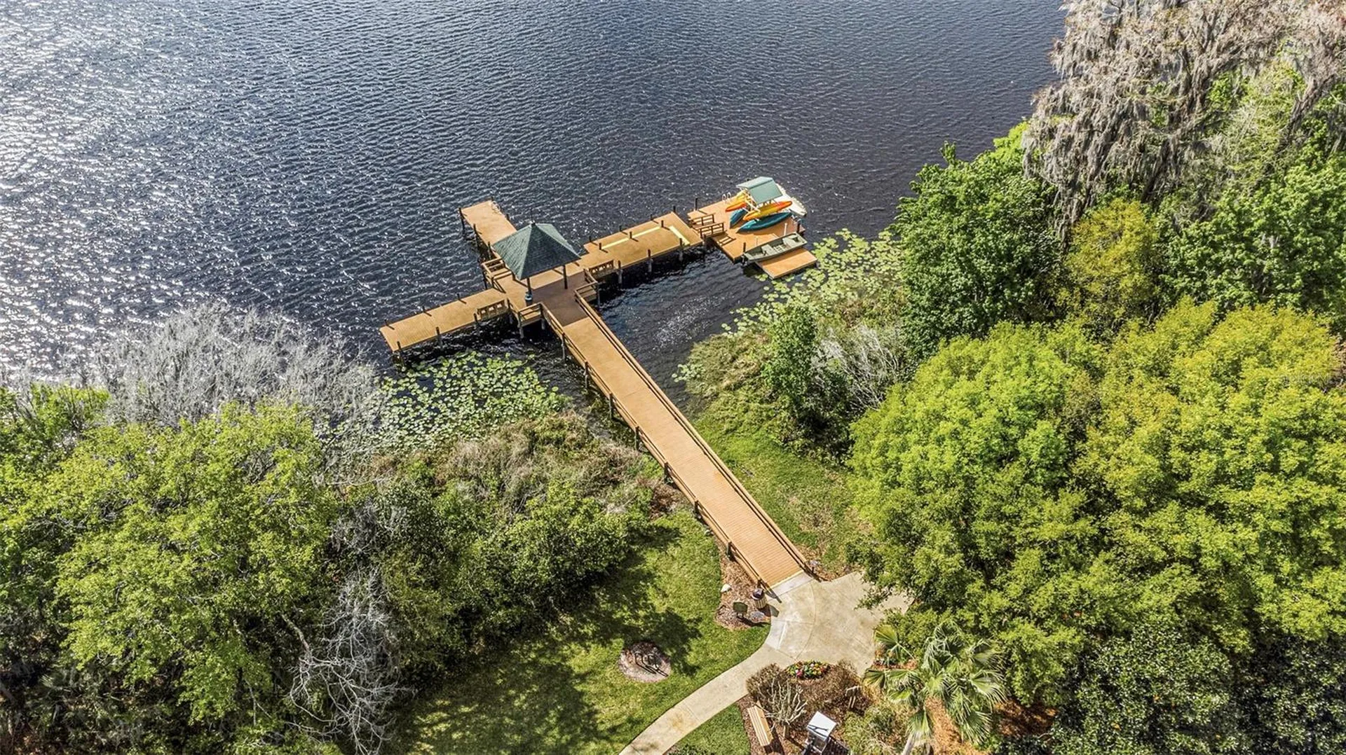 7754 Stoneleigh Drive Land O Lakes FL 34637
