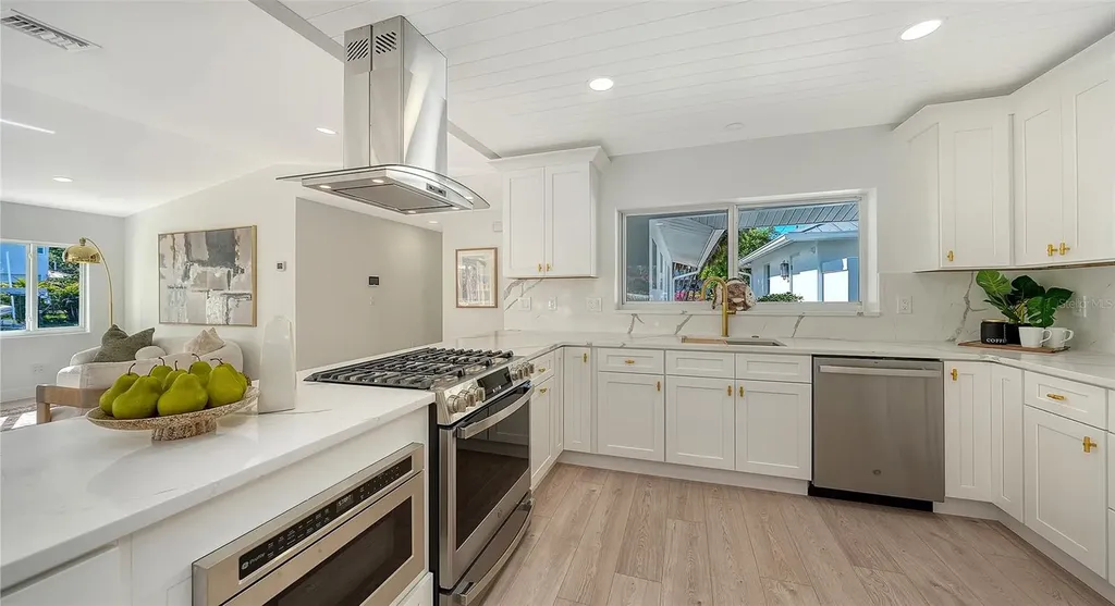 339 Treasure Boat Way Sarasota FL 34242