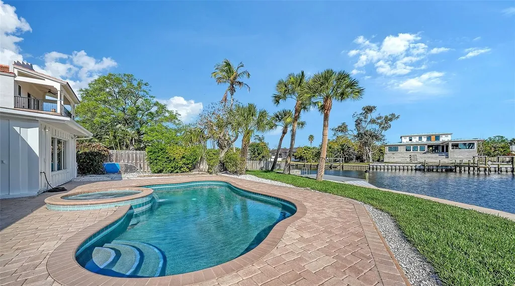 339 Treasure Boat Way Sarasota FL 34242