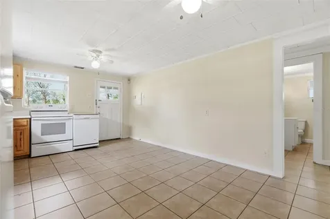 9242 Us Highway 98 Dade City FL 33525