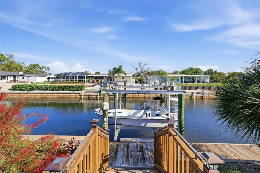 866 E 6th Street Englewood FL 34223