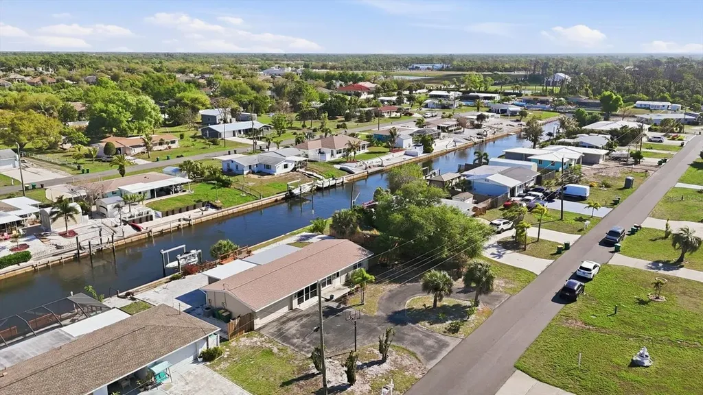 866 E 6th Street Englewood FL 34223