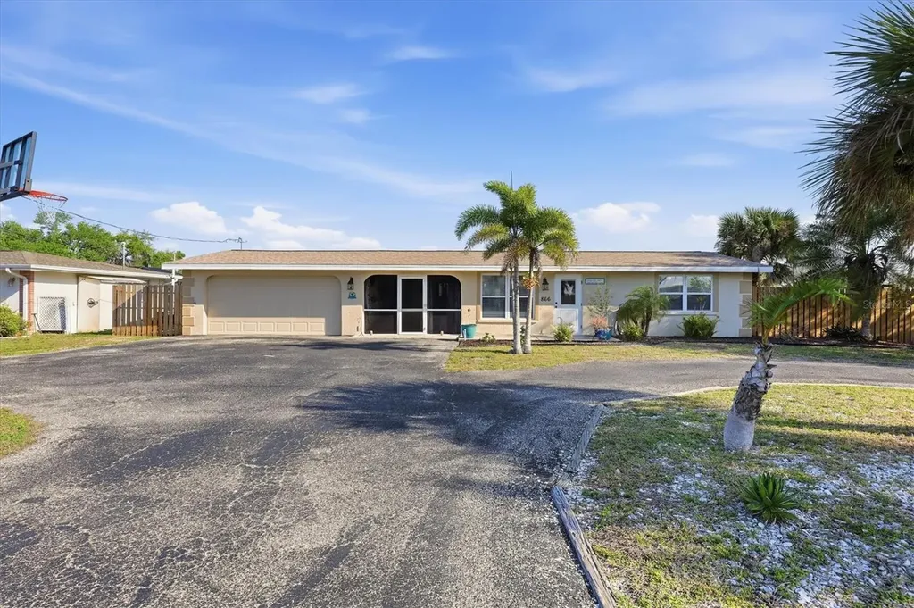866 E 6th Street Englewood FL 34223