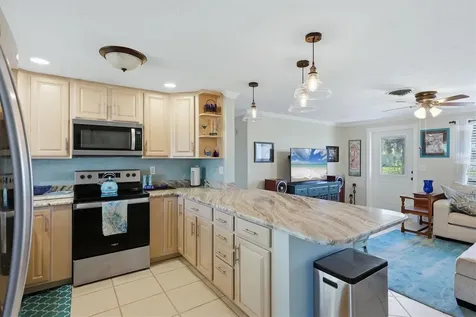 866 E 6th Street Englewood FL 34223