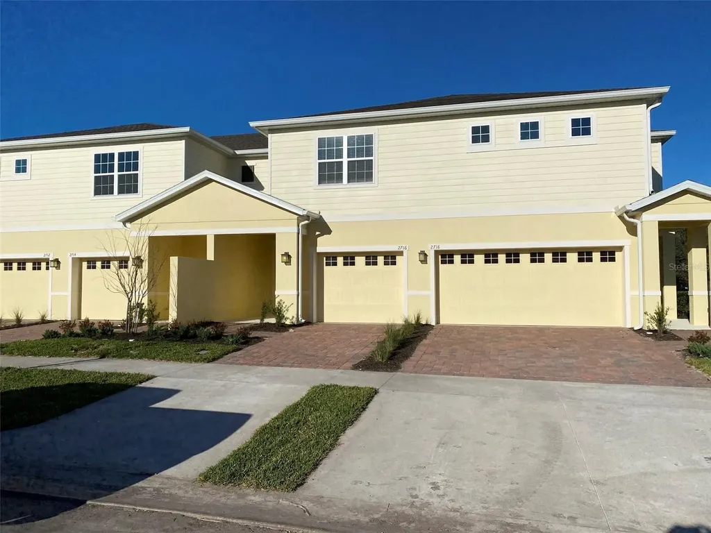 2716 Pleasant Cypress Circle Kissimmee FL 34741