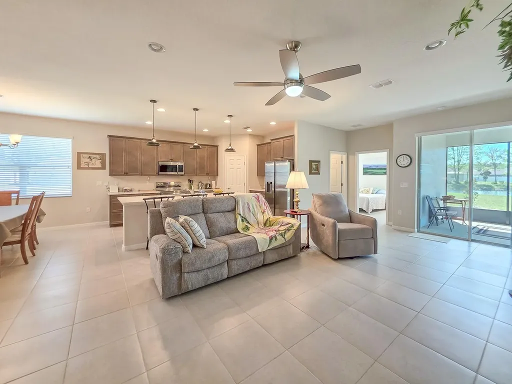 8 Lakeland Way Palm Coast FL 32137