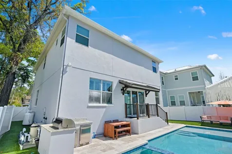 2906 N Perry Avenue Tampa FL 33602