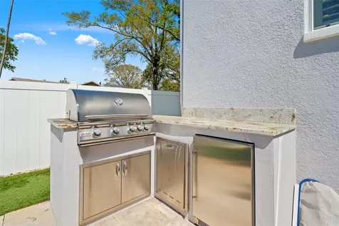 2906 N Perry Avenue Tampa FL 33602