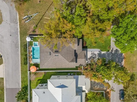 2906 N Perry Avenue Tampa FL 33602