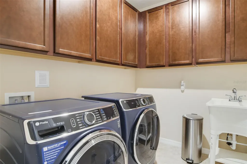 1250 Red Haven Lane Oviedo FL 32765