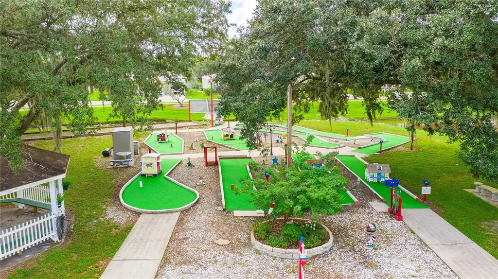 5541 Benton Street Zephyrhills FL 33542