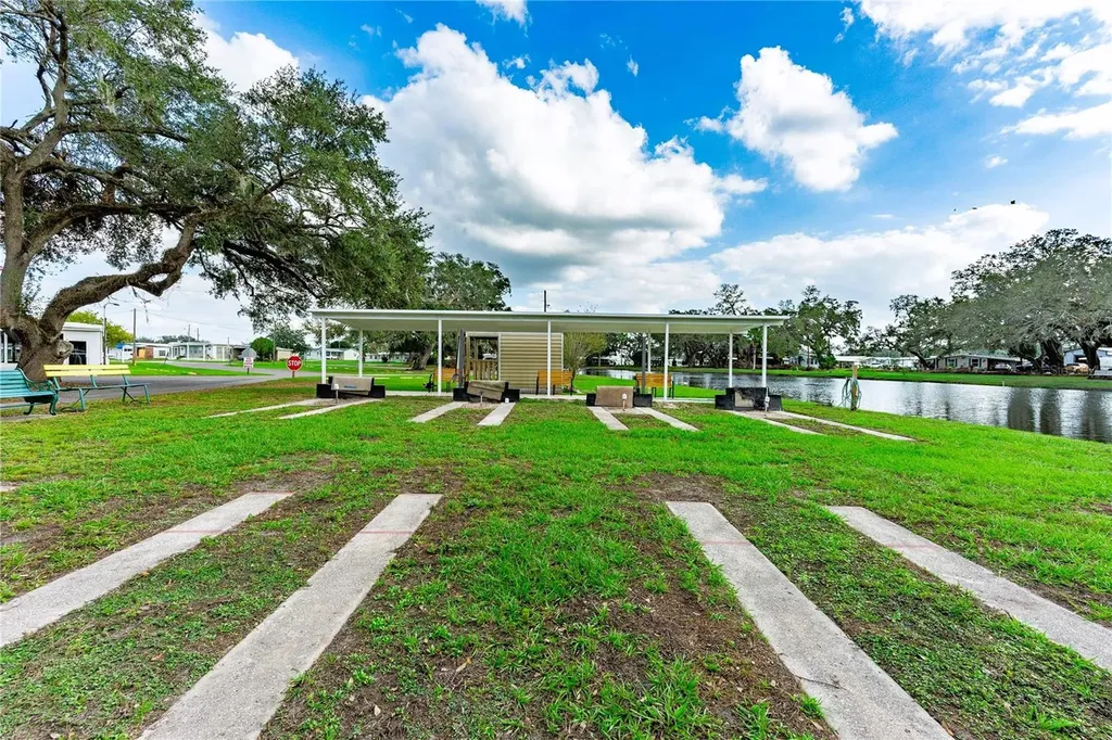 5541 Benton Street Zephyrhills FL 33542