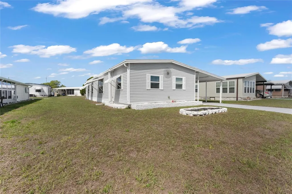 5541 Benton Street Zephyrhills FL 33542