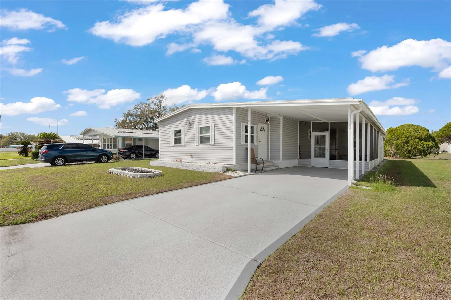 5541 Benton Street Zephyrhills FL 33542