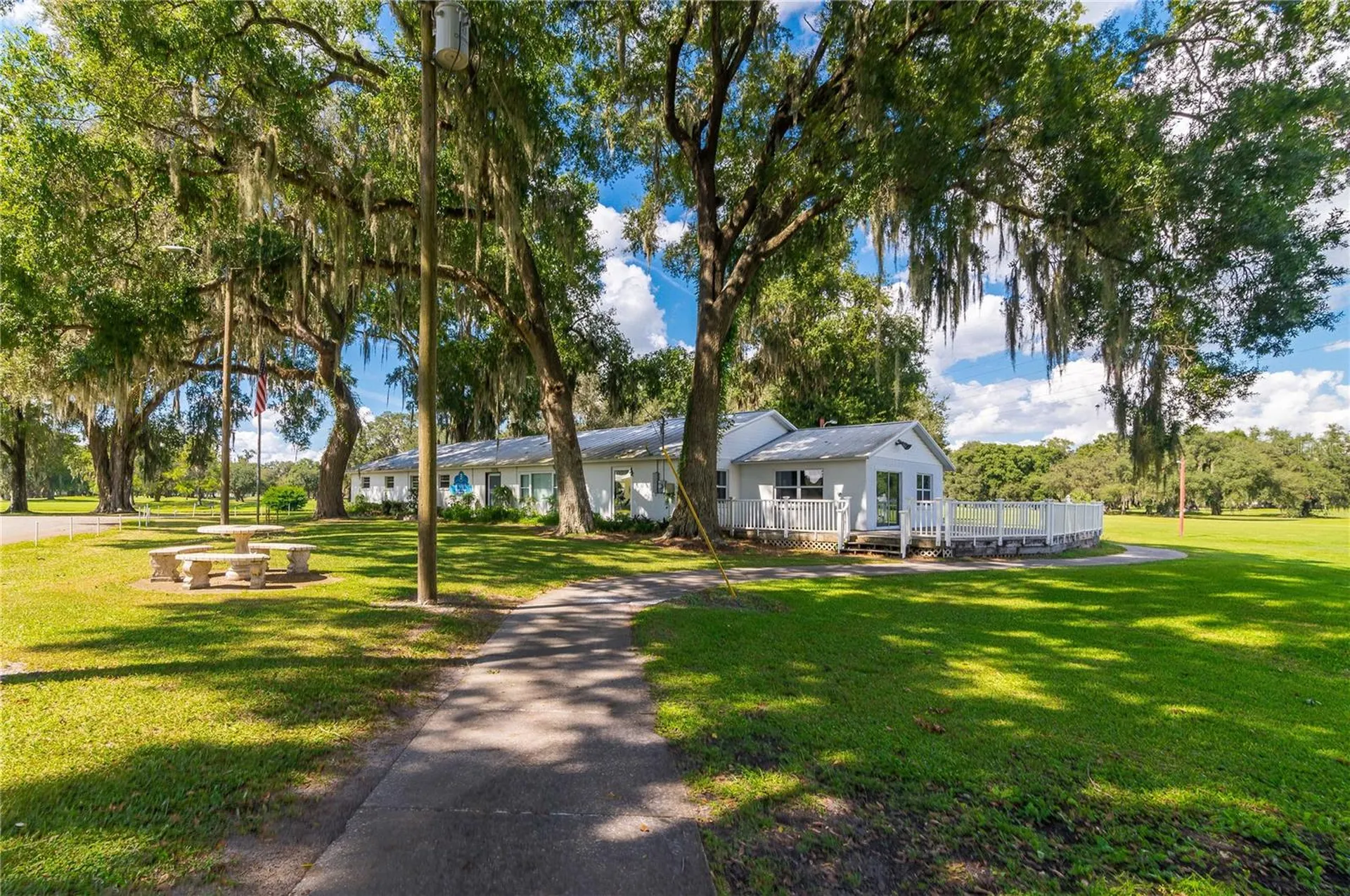 5541 Benton Street Zephyrhills FL 33542