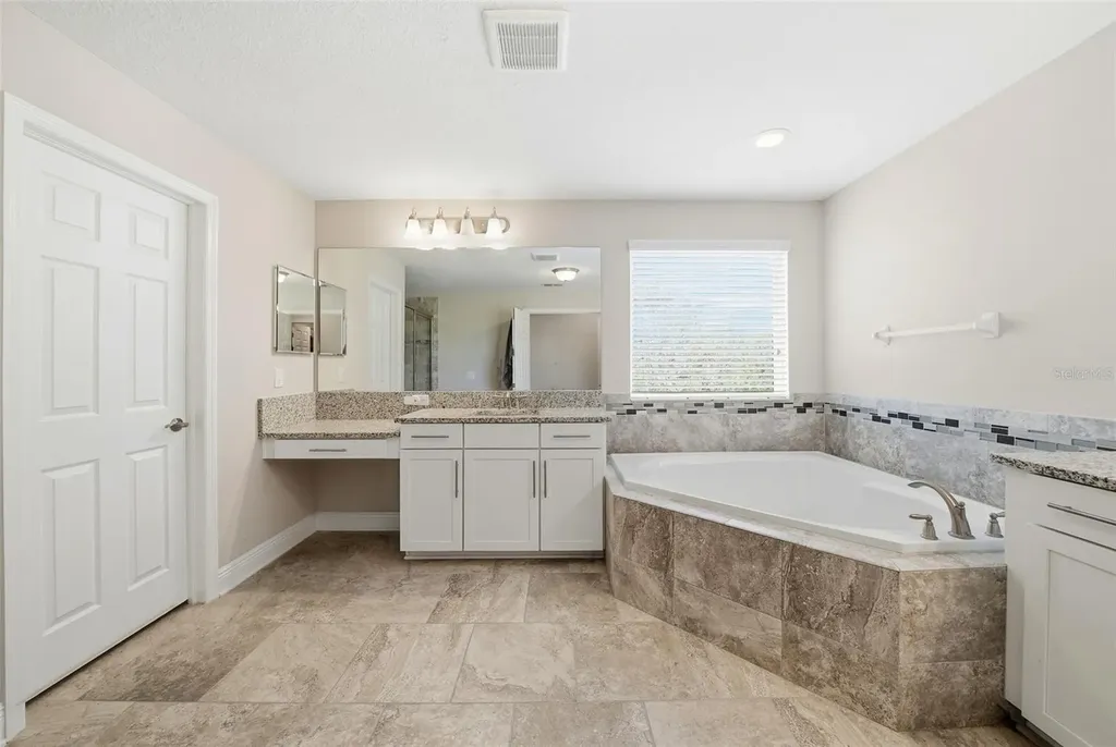 13207 Sunset Shore Circle Riverview FL 33579