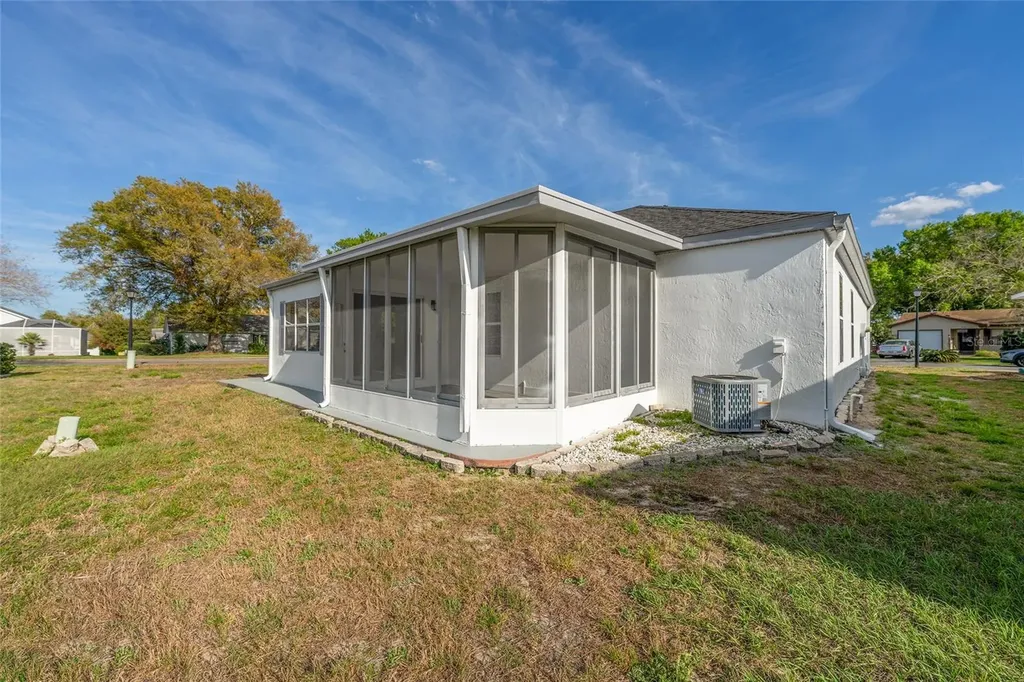 843 Bolivar Street Lady Lake FL 32159