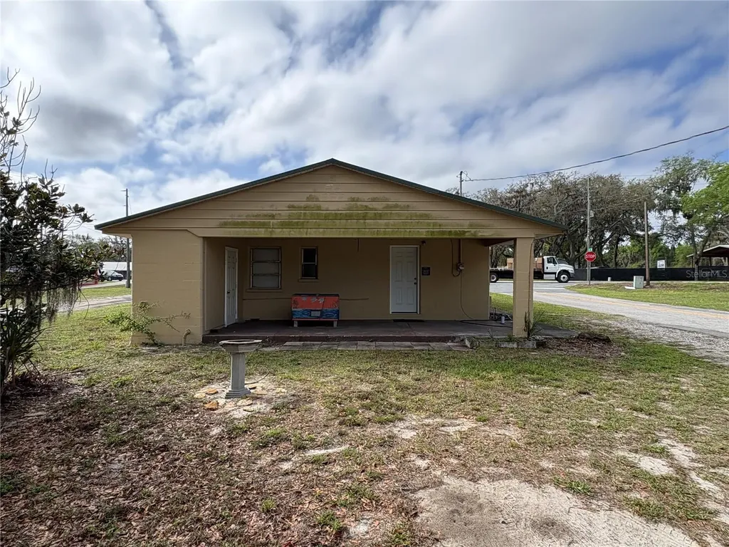 131 N C 470 Lake Panasoffkee FL 33538