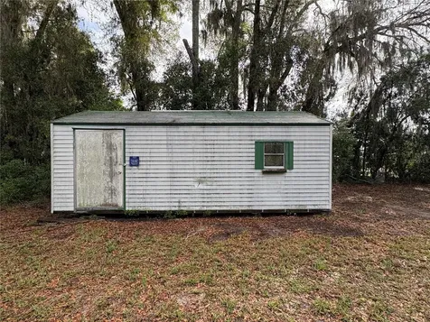 131 N C 470 Lake Panasoffkee FL 33538