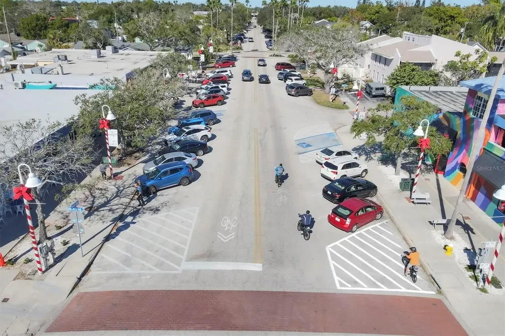 4737 Del Rio Way S Gulfport FL 33711