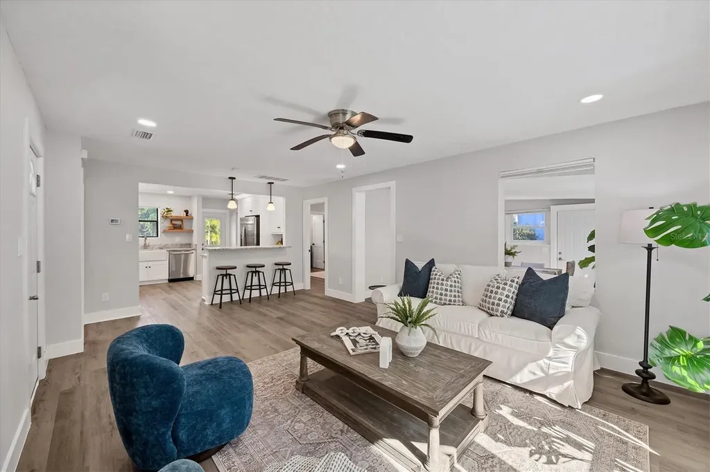 4737 Del Rio Way S Gulfport FL 33711